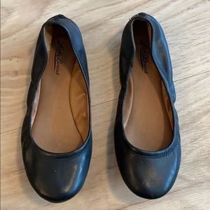 Lucky brand ballet flats in black.